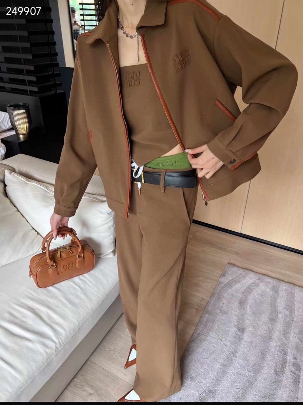 MIU MIU Coeur Wool Zipped Jacket MIU MIU Coeur Wool Zipped Jacket