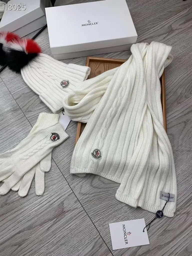 MONCLER Scarf Suit MONCLER Scarf Suit
