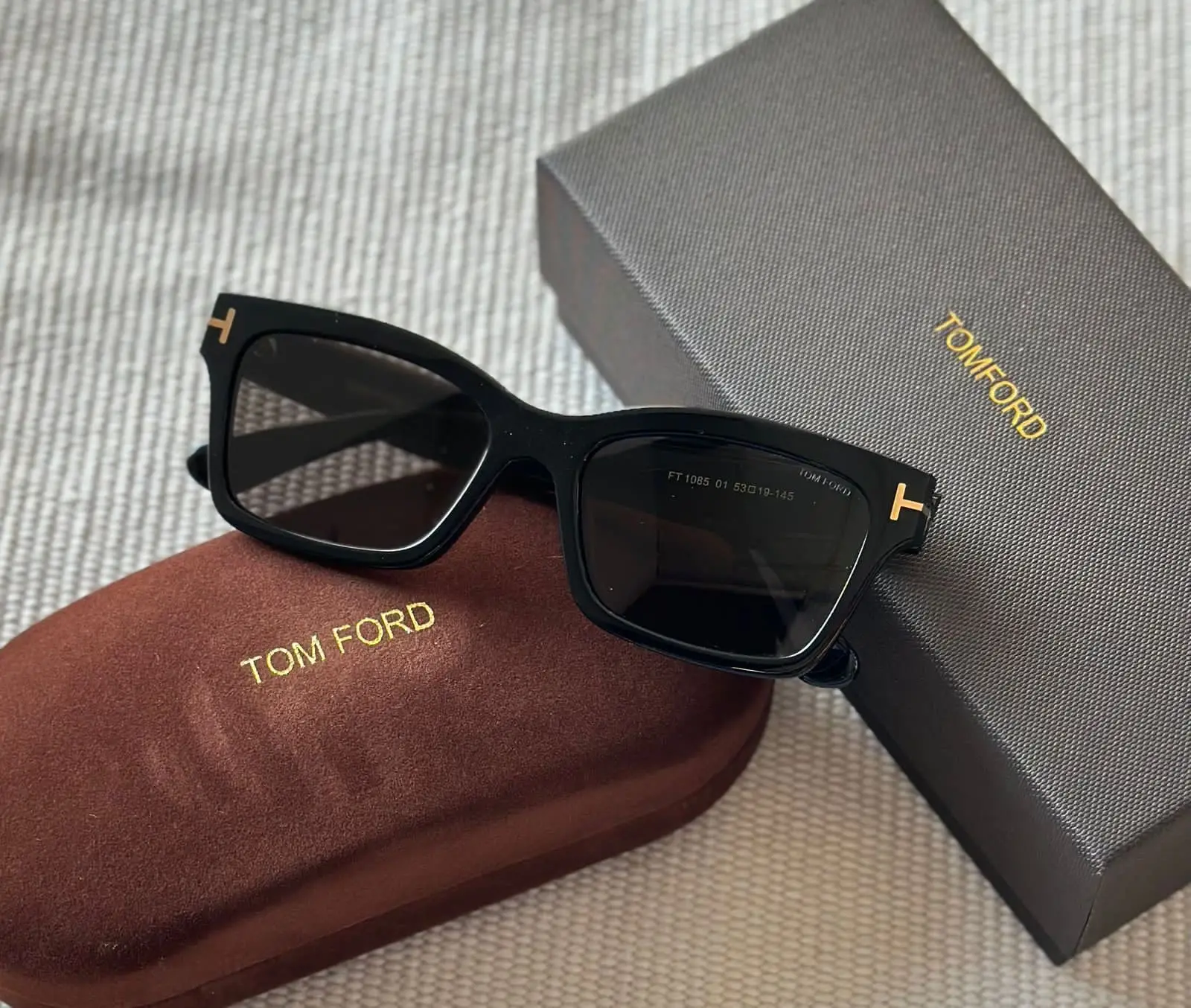 TOM FORD TOM FORD