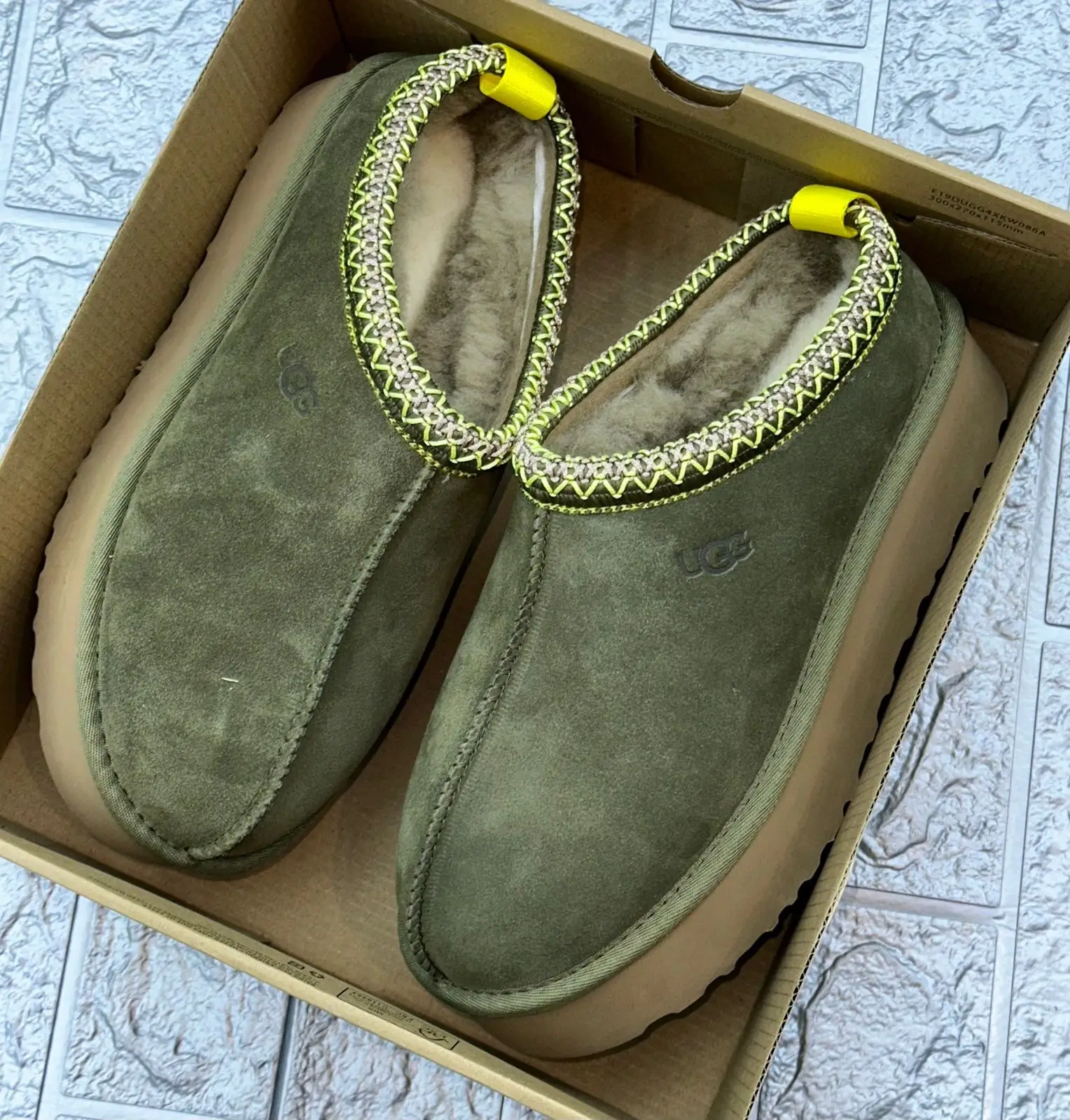 UGG Tasman Slippers UGG Tasman Slippers