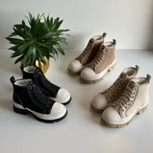 UGG