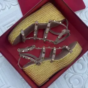 Valentino Garavani Rockstud Heels