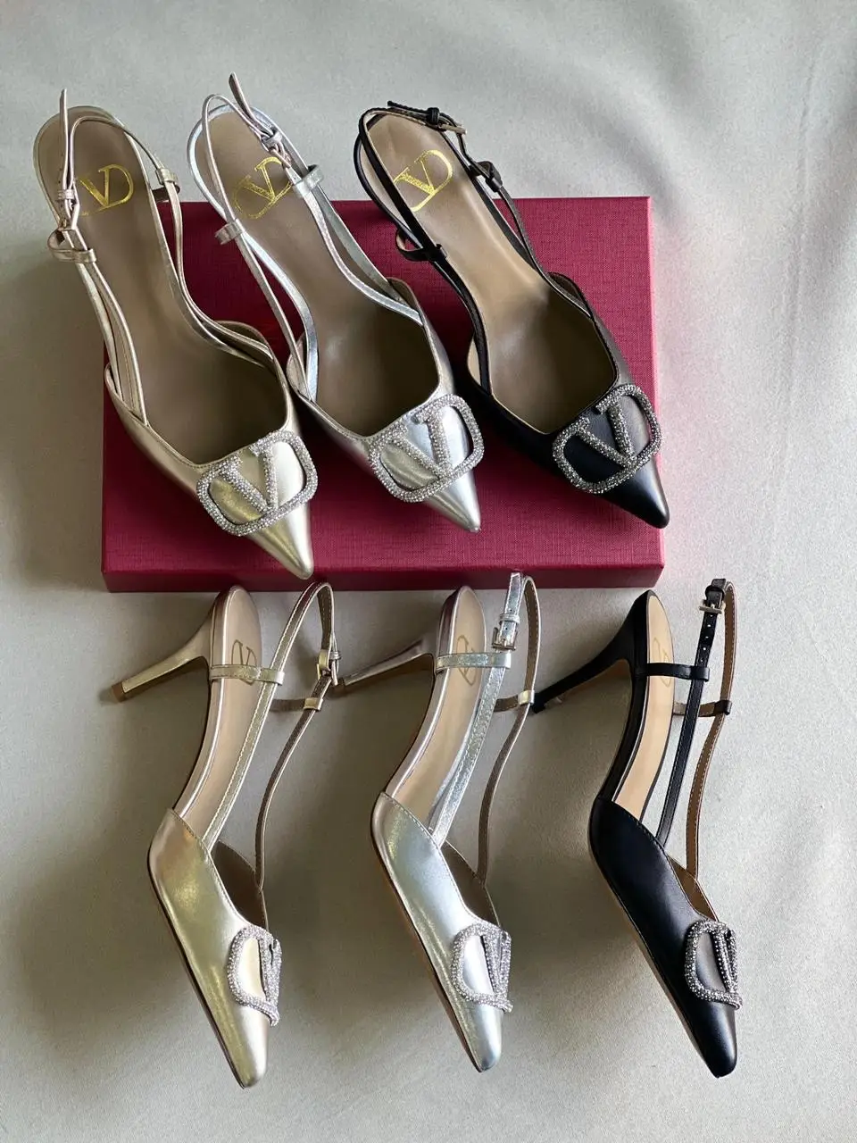 VALENTINO Elegant Pointed Toe Stiletto Heels VALENTINO Elegant Pointed Toe Stiletto Heels