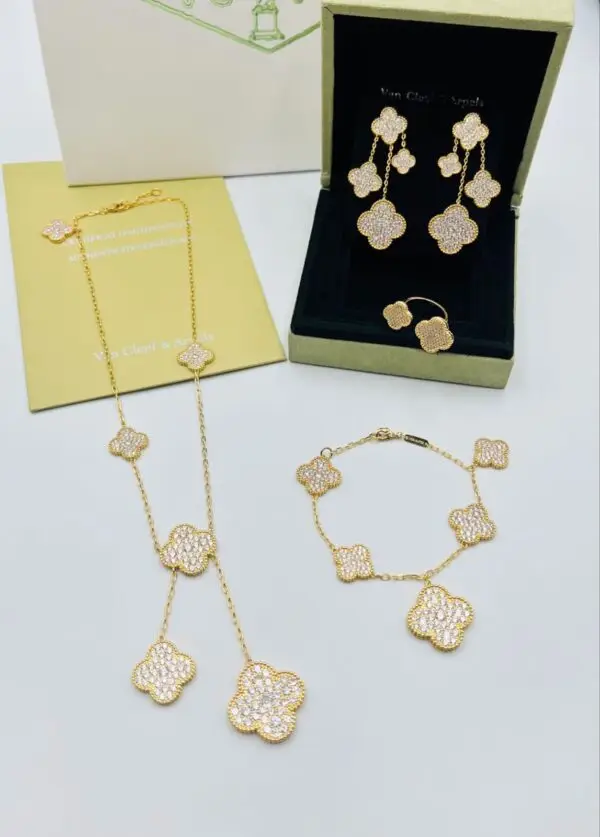 VAN CLEEF & ARPELS