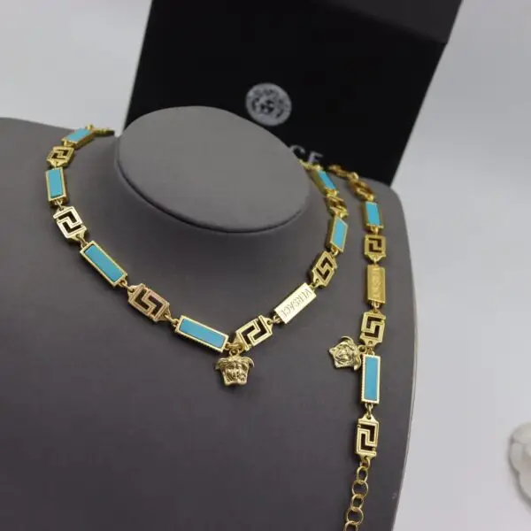 VERSACE