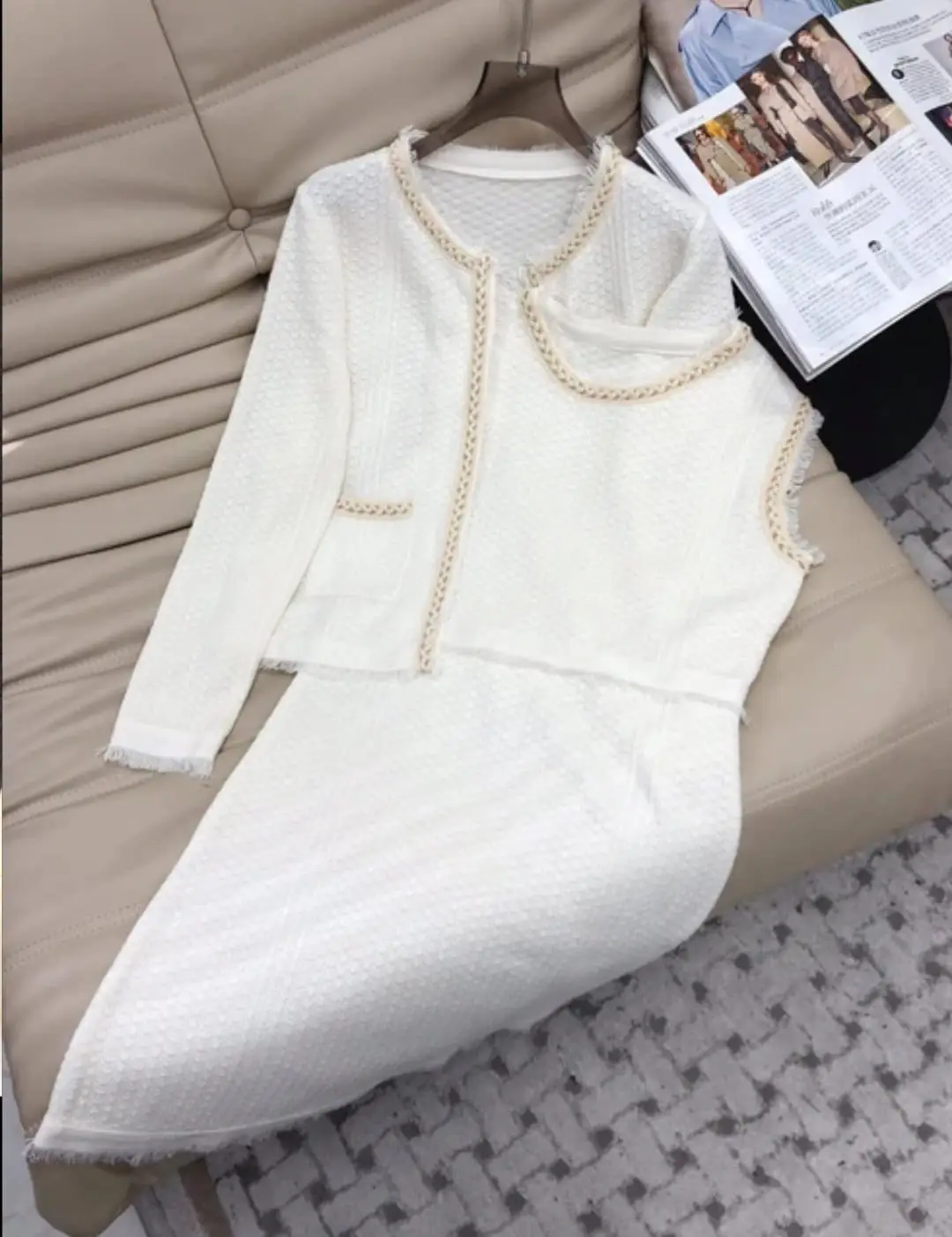 CHANEL Ivory Pearl Tweed Jacket CHANEL Ivory Pearl Tweed Jacket