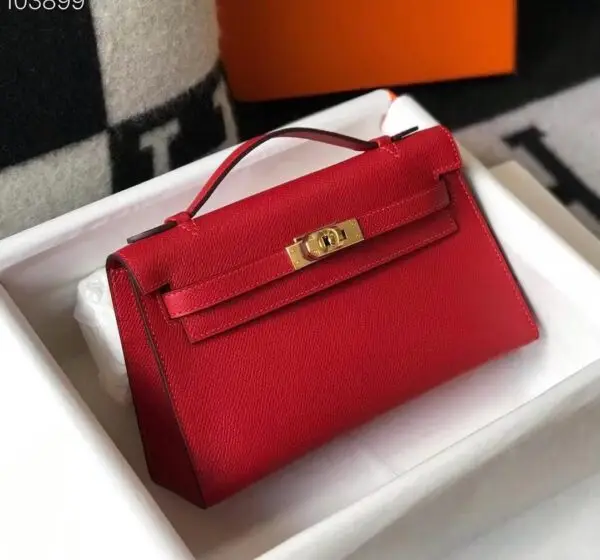 Design KELLY POCHETTE BAG IN WHITE EPSOM LEATHER - Dubai Fashion LUX