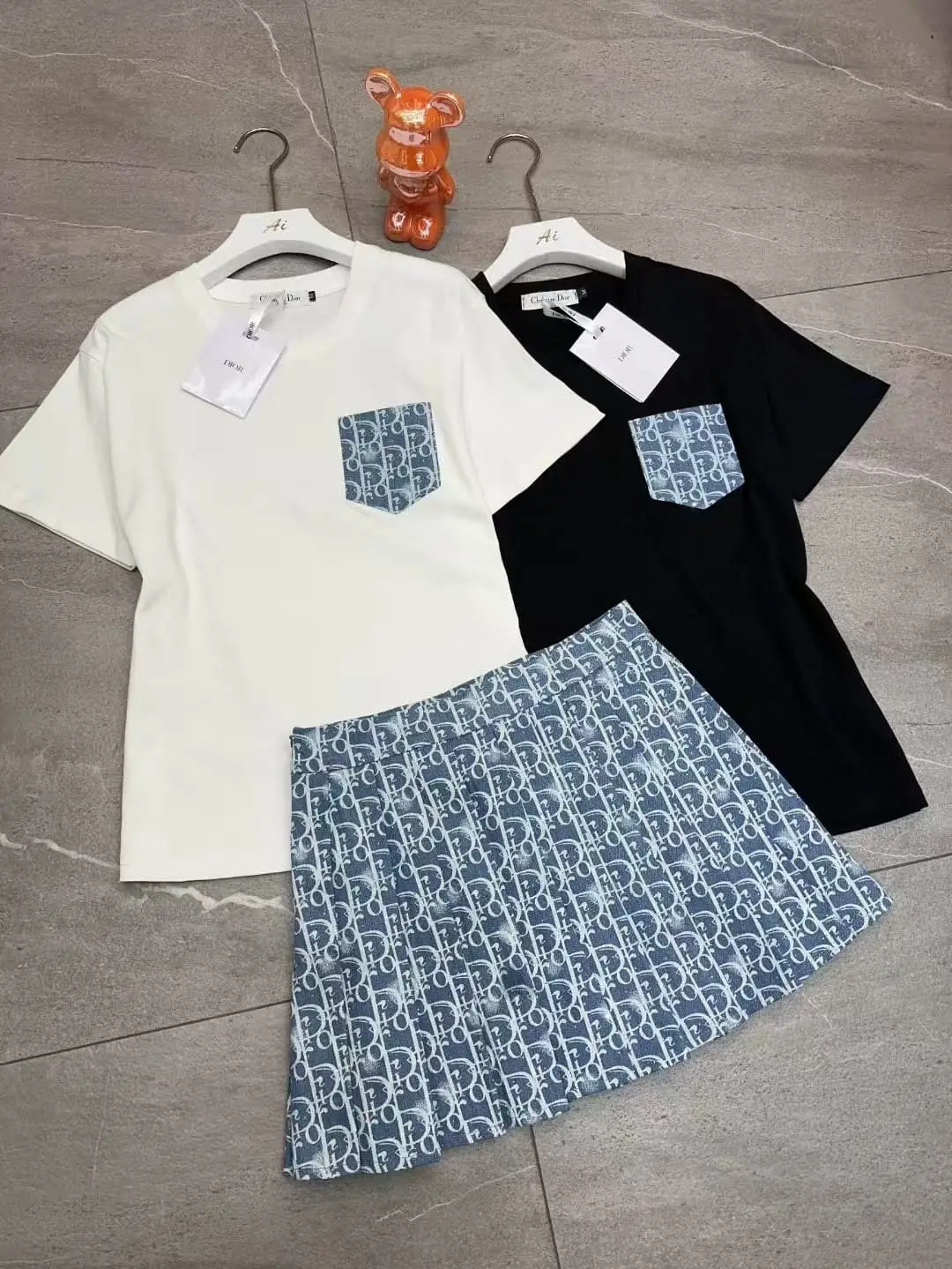 Dior x Uniqlo Luxury Linen-Blend Set Dior x Uniqlo Luxury Linen-Blend Set