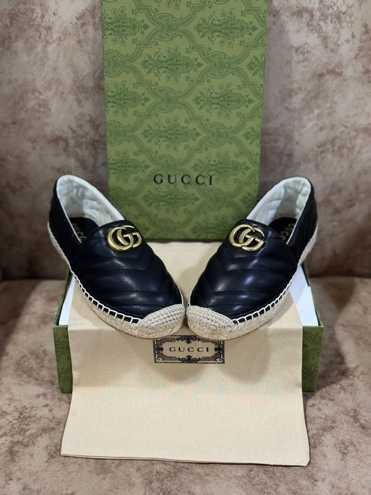 GUCCI Interlocking G Logo Shoes GUCCI Interlocking G Logo Shoes