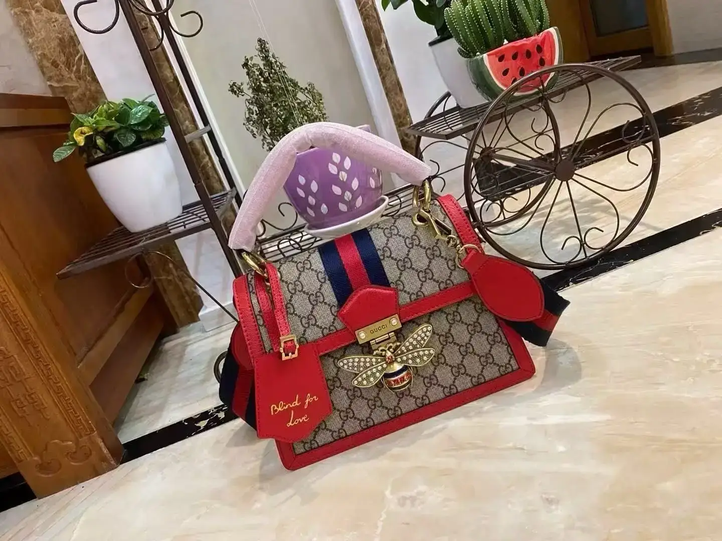 GUCCI GG Supreme Queen Margaret Top Handle Shoulder Bag GUCCI GG Supreme Queen Margaret Top Handle Shoulder Bag