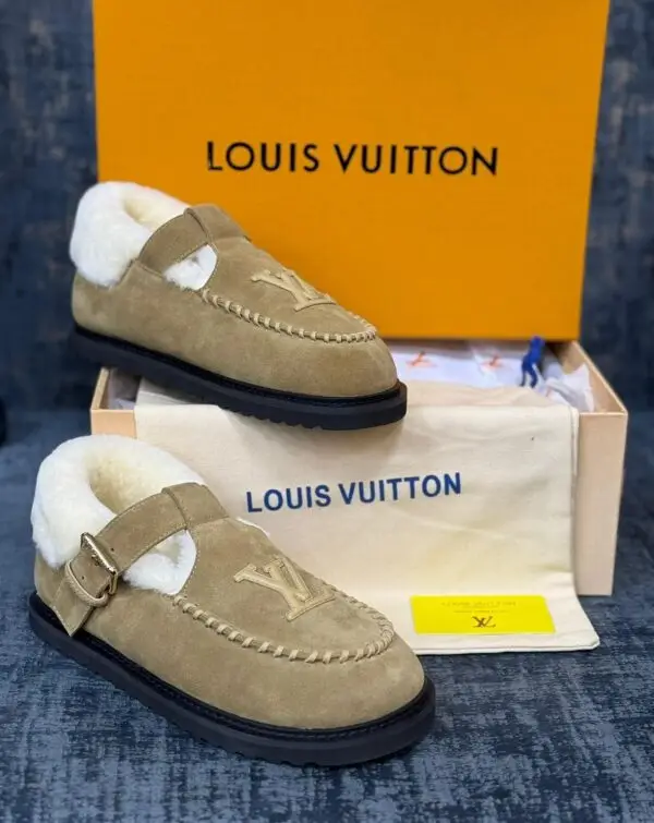 LOUIS VUITTON