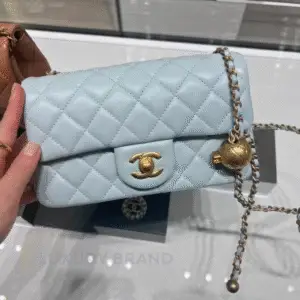 CHANEL Classic Flap Bag