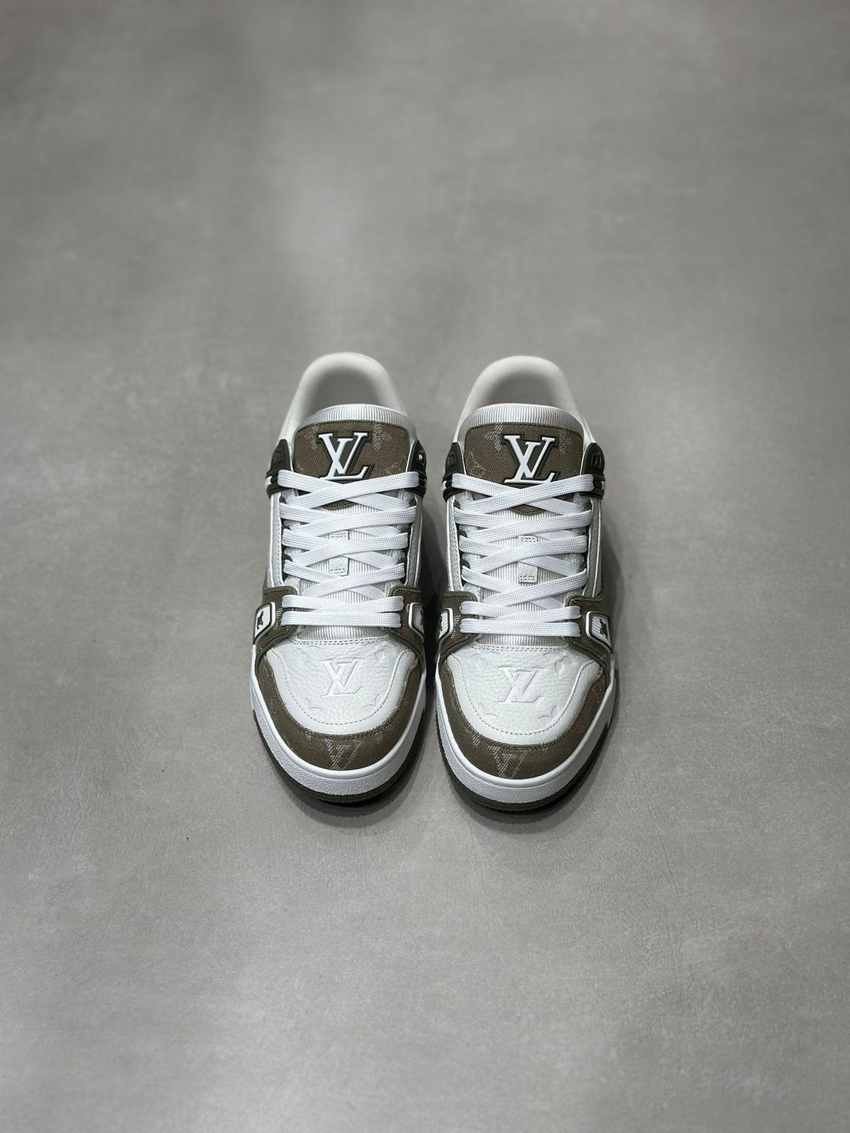 LOUIS VUITTON Trainer Sneaker LOUIS VUITTON Trainer Sneaker
