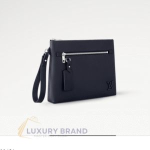 LOUIS VUITTON.Takeoff pouch