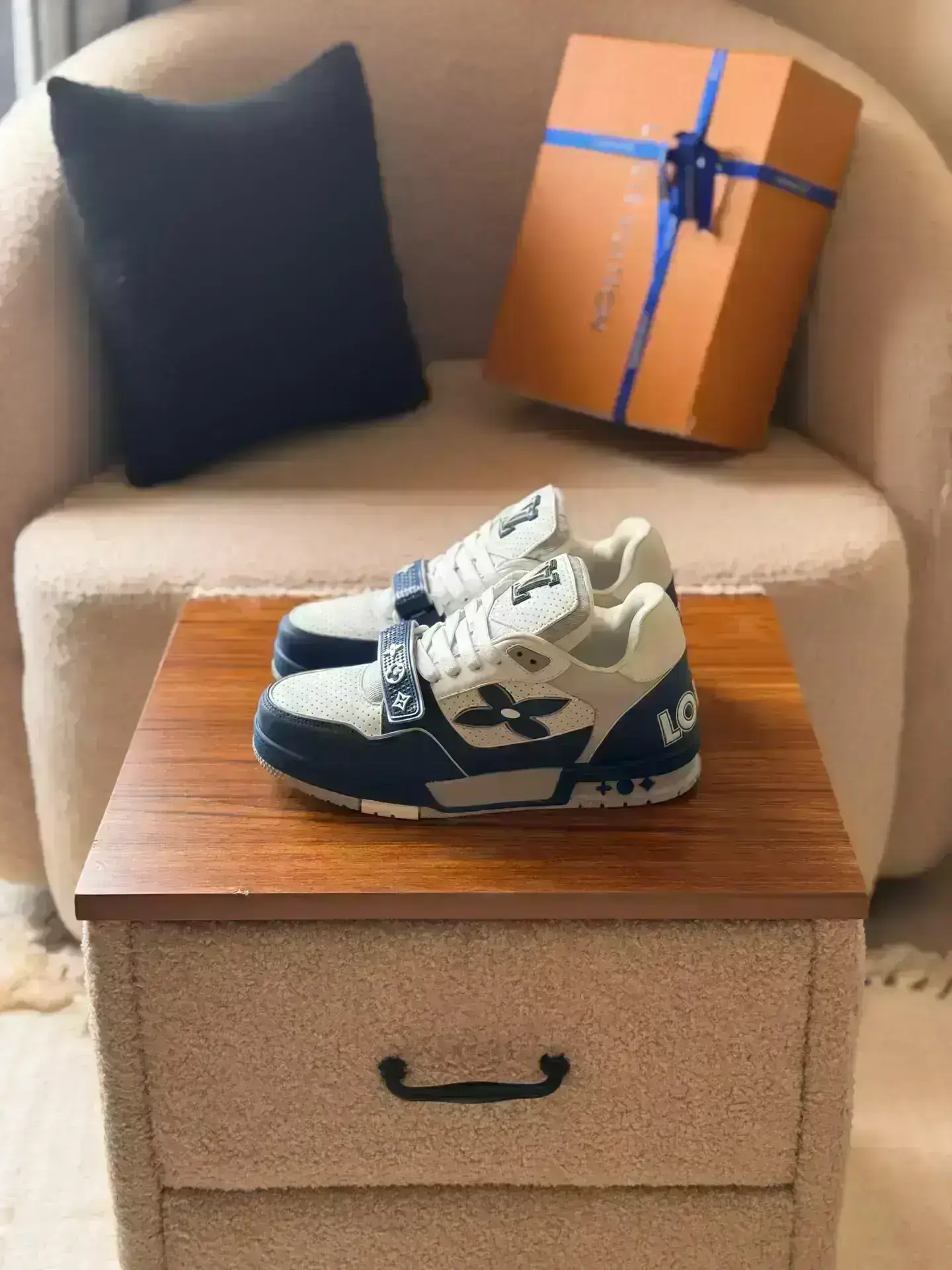 LOUIS VUITTON Trainer Sneaker LOUIS VUITTON Trainer Sneaker