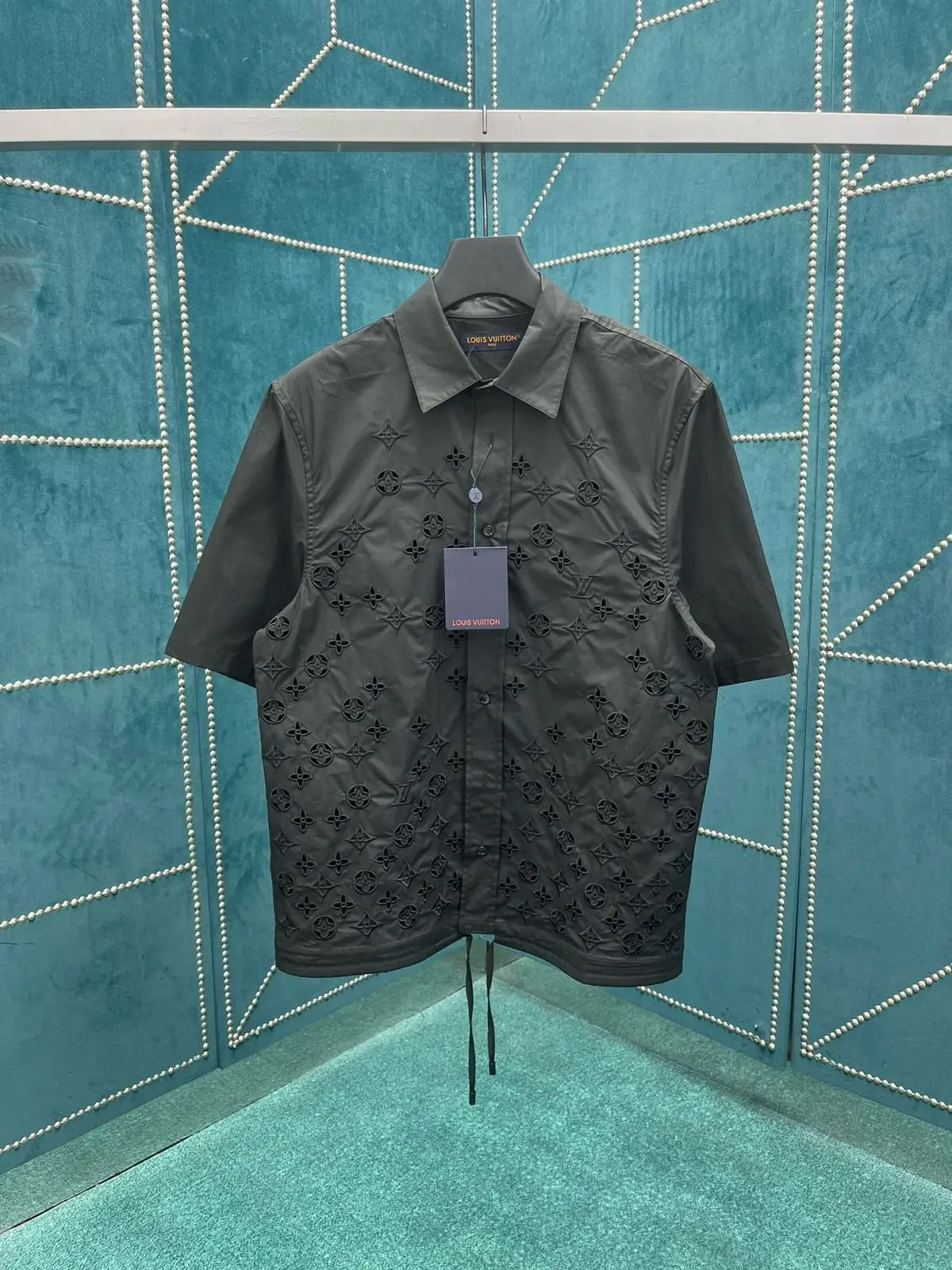 LOUIS VUITTON Monogram Embroidered Shirt LOUIS VUITTON Monogram Embroidered Shirt