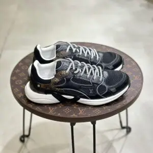 LOUIS VUITTON Olympia Sneaker