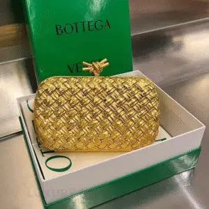 BOTTEGA VENETA Leather Knot Minaudiere