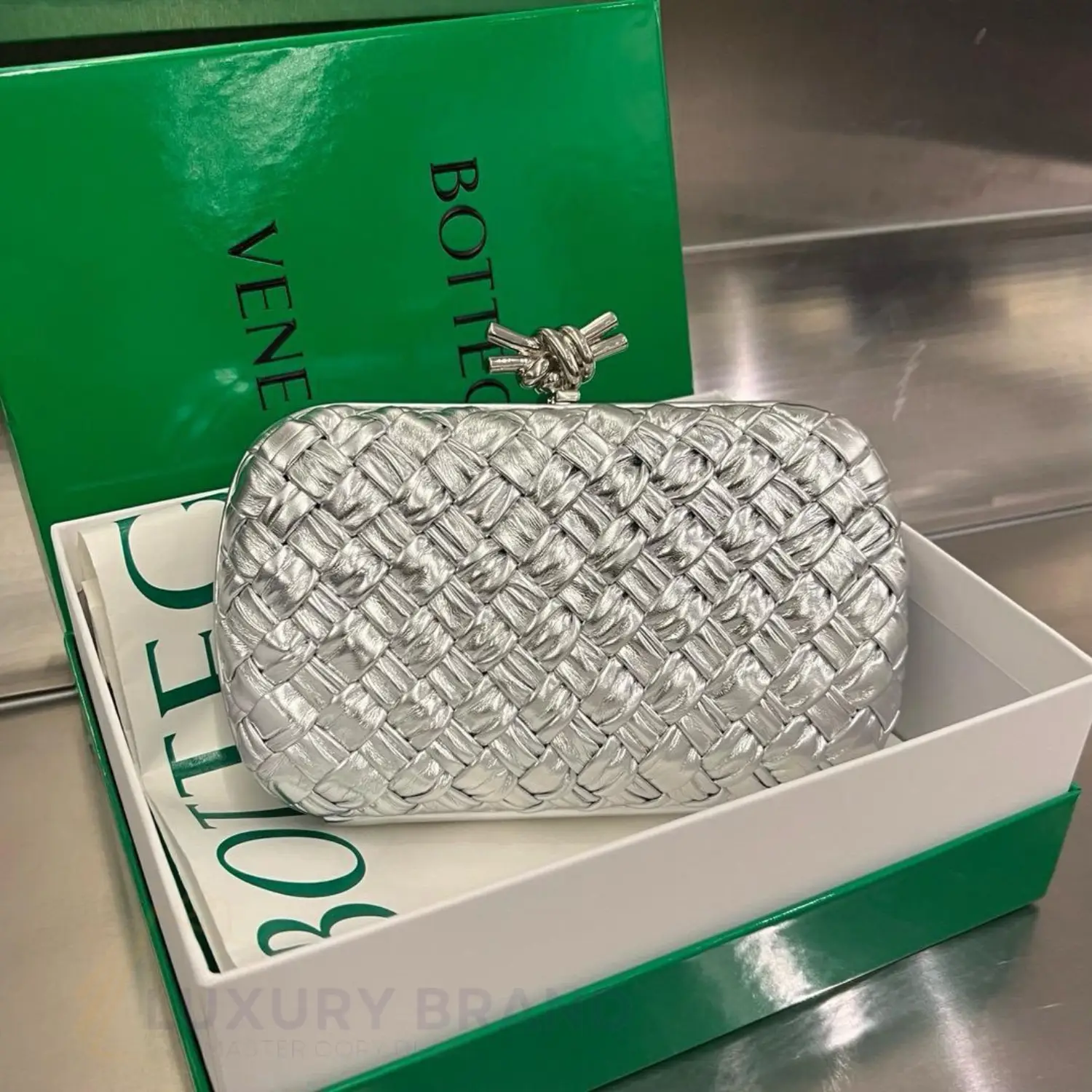 Bottega Veneta Intrecciato Leather Clutch Bag Bottega Veneta Intrecciato Leather Clutch Bag