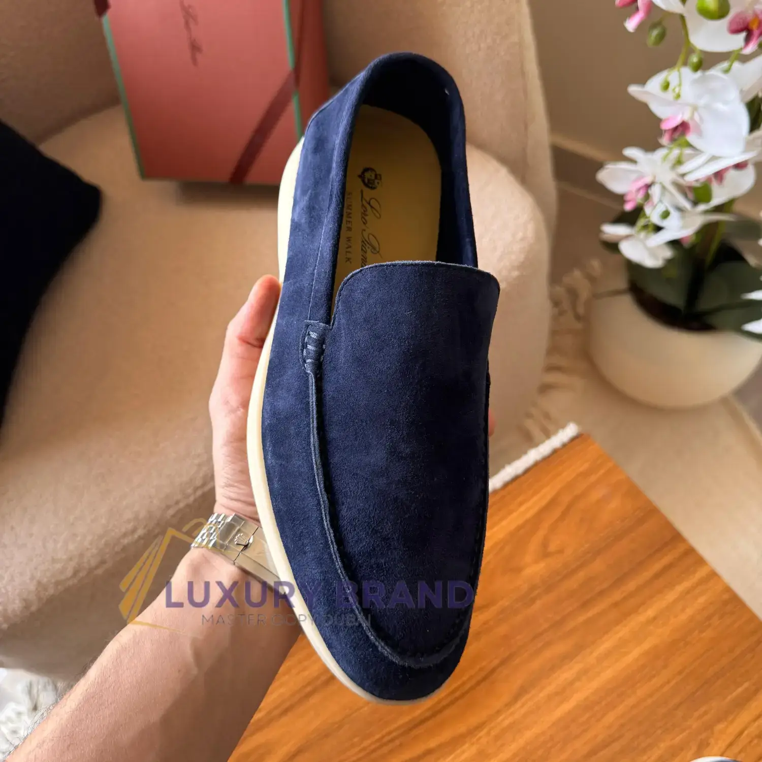 LORO PIANA SUMMER WALK