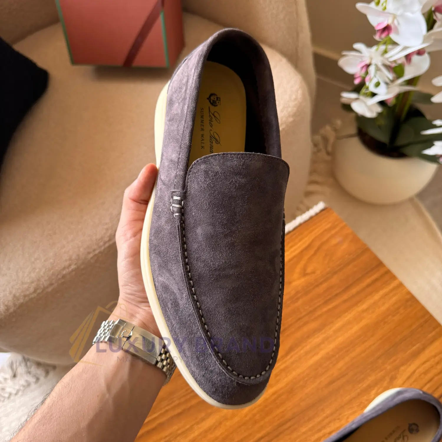 LORO PIANA SUMMER WALK