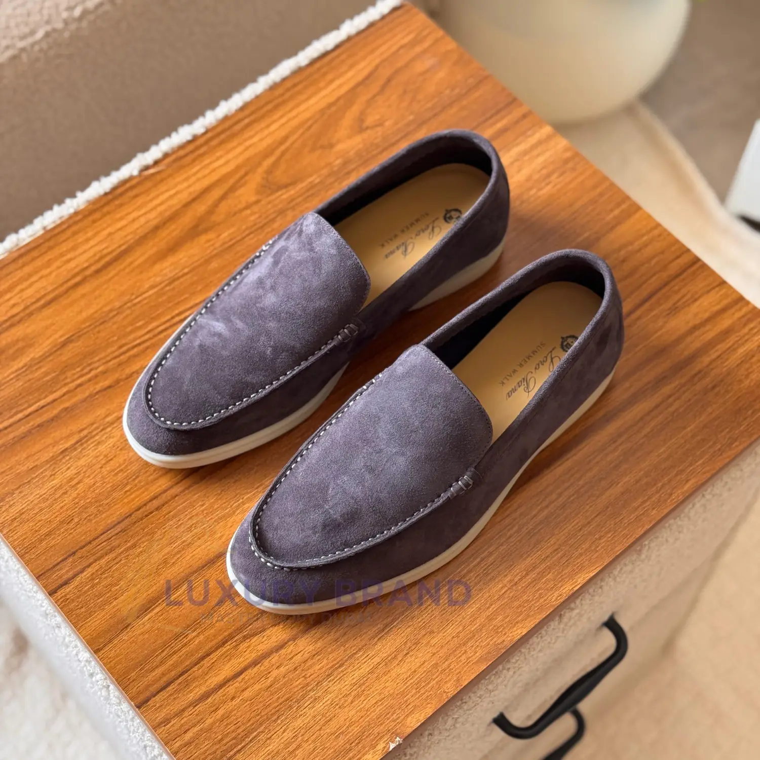 LORO PIANA SUMMER WALK