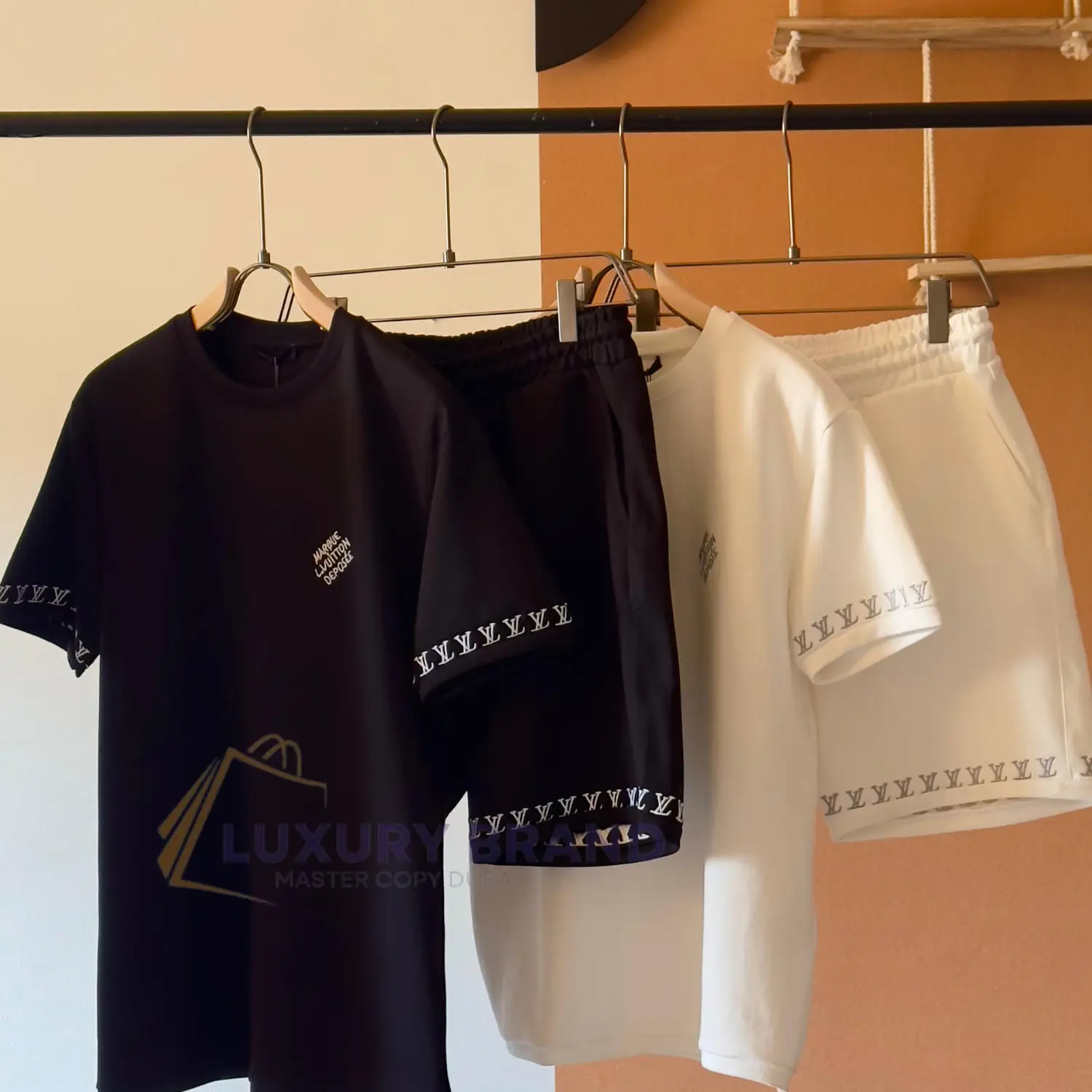 Louis Vuitton Short-Sleeve Cotton Crewneck Louis Vuitton Short-Sleeve Cotton Crewneck