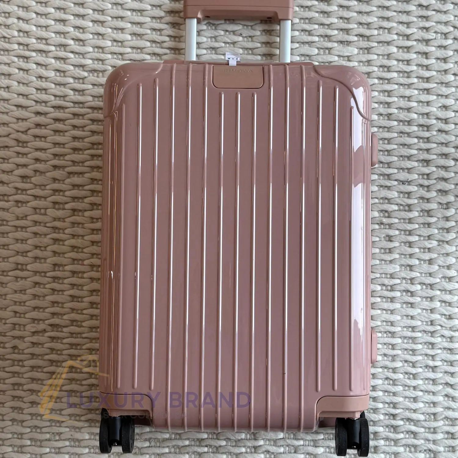 RIMOWA Essential Check-In L Suitcase RIMOWA Essential Check-In L Suitcase