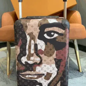 LOUIS VUITTON Horizon Suitcase