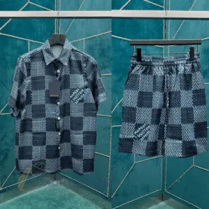 LOUIS VUITTON Seidensuite