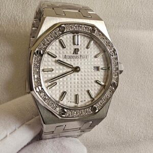 Audemars Piguet Royal Oak Lady 33 mm - copywatchesdubai.com