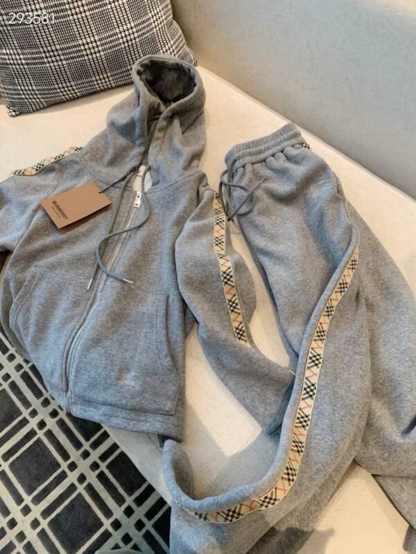 BURBERRY
