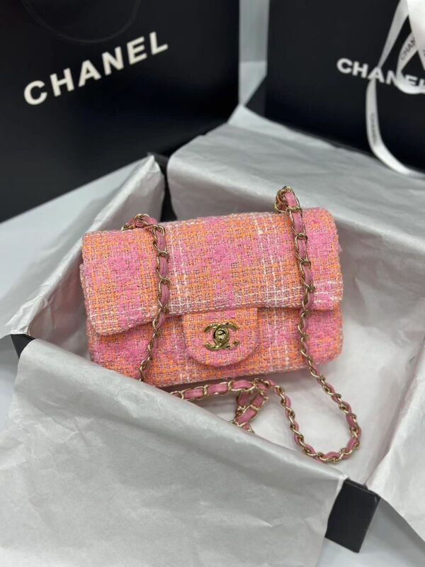 CHANEL