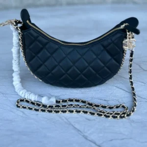 Design 23P Quilted Chain Around Hobo Bag Black Lambskin - Dubai Fashion LUX