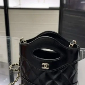 Design 24S 31 NANO CLUTCH WITH CHAIN SHINY LAMBSKIN BLACK LGHW (MICROCHIP) - Dubai Fashion LUX