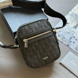 Design Black Oblique Pixel Crossbody Bag - Dubai Fashion LUX