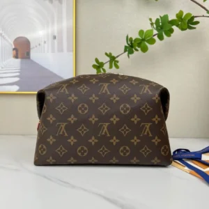 Design Cosmetic GM Pouch - Dubai Fashion LUX