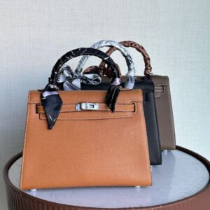 Design Kelly 32 Tourtiere Gray Palladium hardware I engraved (around 2005) Women's Togo Bag - Dubai Fashion LUX