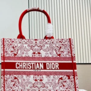 Design Medium Book Tote - Dubai Fashion LUX