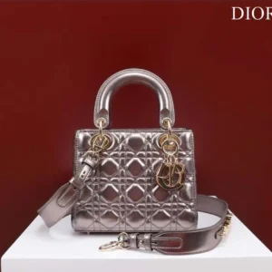 Design Metallic Grained Calfskin Cannage Supple Lady Pale - Dubai Fashion LUX