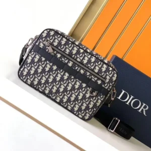 Design Oblique Toiletry Pouch Bag - Dubai Fashion LUX
