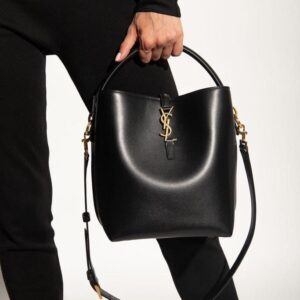 Design Small Le 37 Bucket Bag - Dubai Fashion LUX
