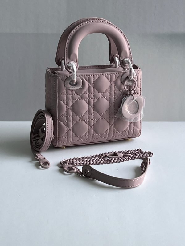 DIOR
