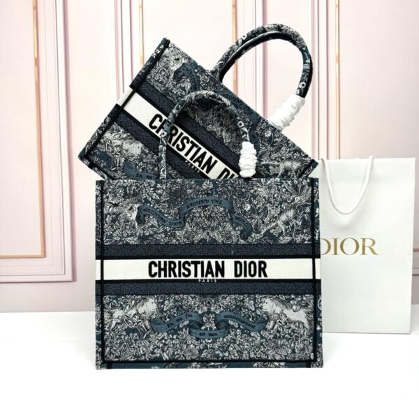 DIOR
