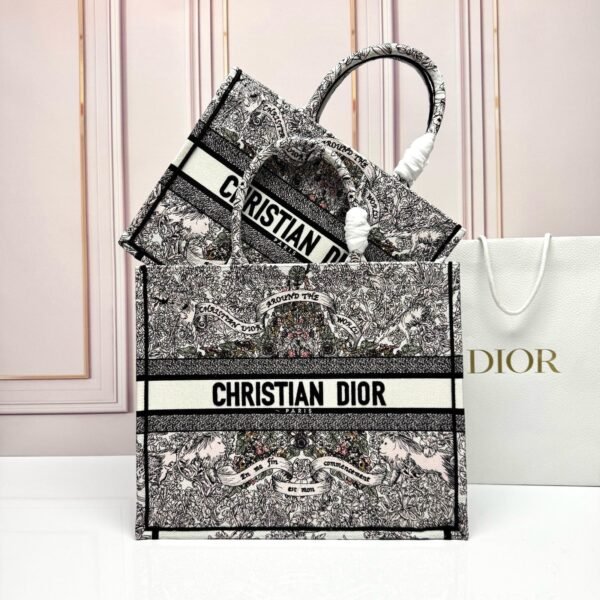 DIOR