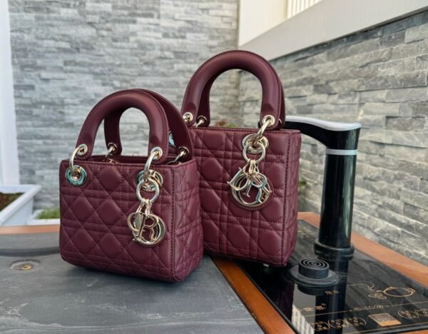 DIOR