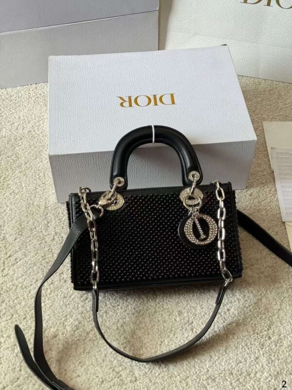 DIOR