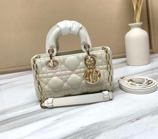 DIOR