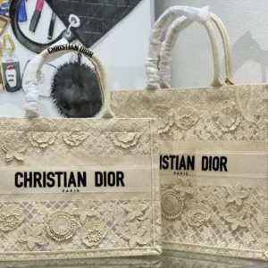 DIOR Design Embroidered Medium Tote Bag – SUPER Master Quality