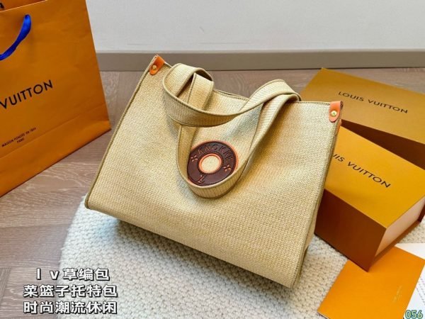 LOUI VUITTON